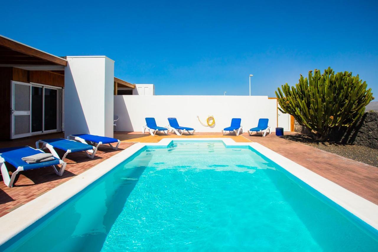 Villa Aleksandra Playa Blanca  Exteriör bild