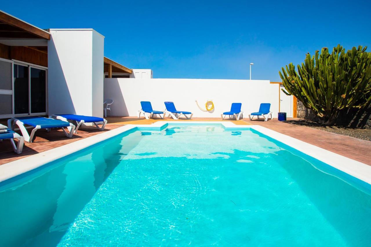 Villa Aleksandra Playa Blanca  Exteriör bild