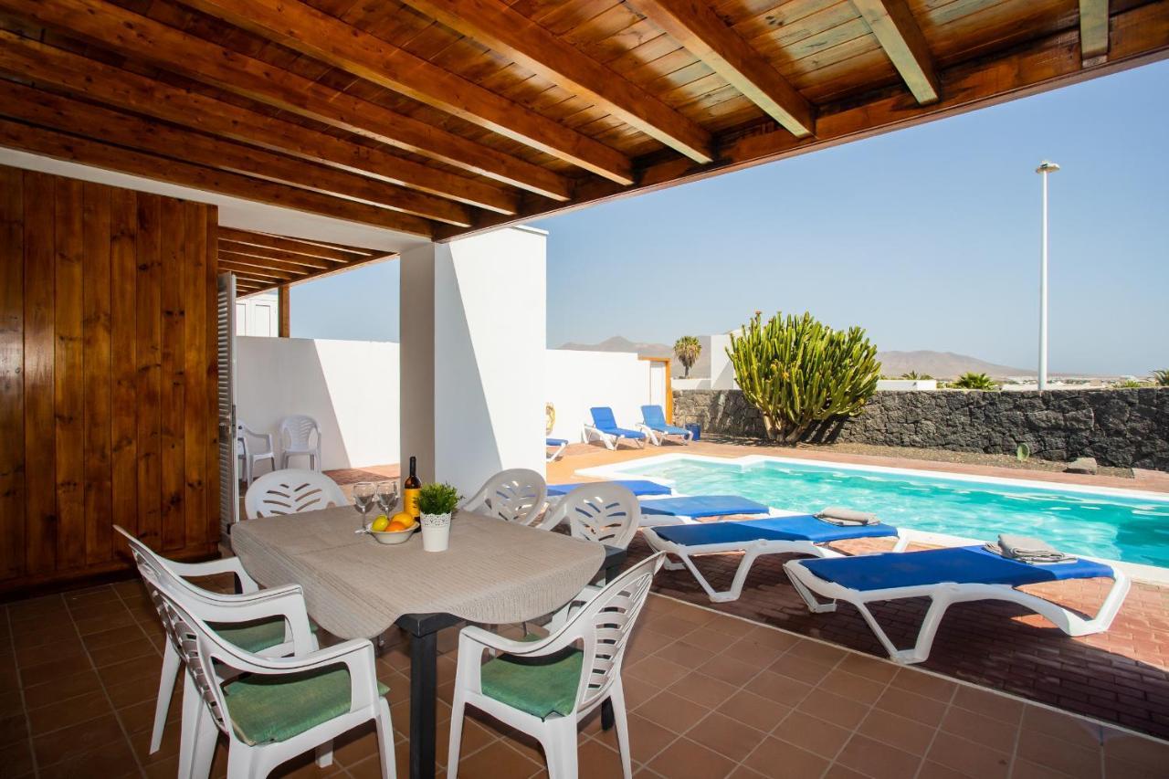 Villa Aleksandra Playa Blanca  Exteriör bild